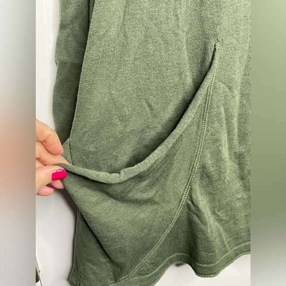 Olive green V Neck sweater by Lori Goldstein (LOGO). Size Medium - Picture 2 of 7
